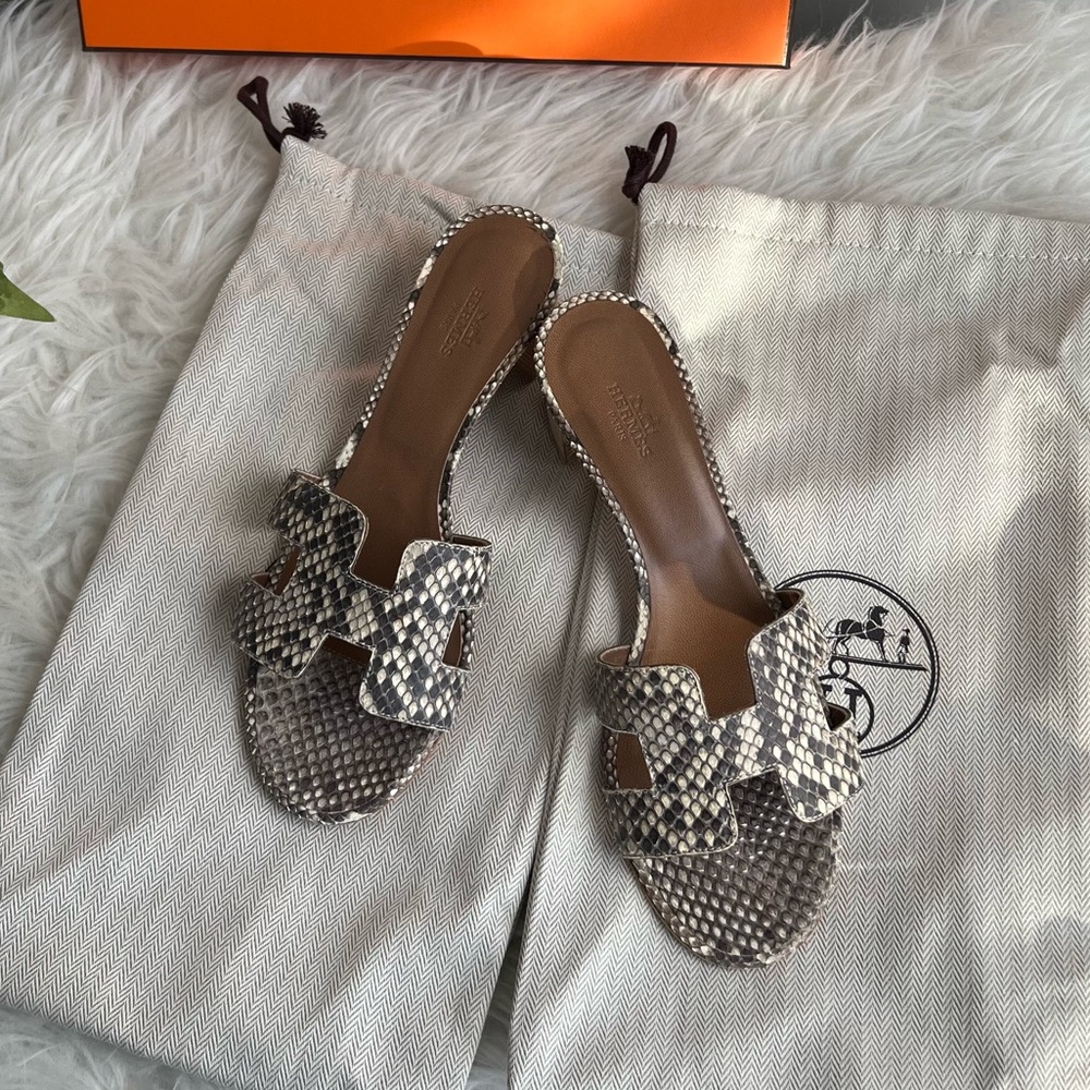 ❤️Like a New❤️Hermes Python Oasis sandal